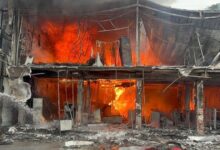 வவுனியாவில் உள்ள சிங்கர் காட்சியகத்தில் ஏற்பட்ட தீ விபத்து – புகை சூழ்ந்த கட்டிடம்