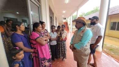 தென்மராட்சியில் பாதிக்கப்பட்ட மக்களை பார்வையிடும் அமைச்சர் சந்திரசேகர்