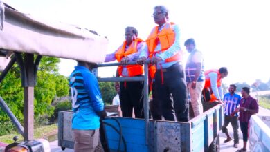 மன்னாரில் பாதிக்கப்பட்ட மக்களை பார்வையிட்ட ஆளுநர்!