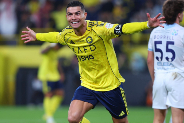 40ஆவது கோல் அடித்து கிறிஸ்டியானோ ரொனால்டோ புதிய சாதனை!