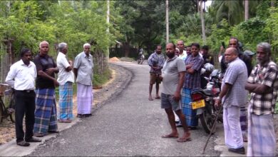 வீதி புனரமைப்பில் முறைகேடு - மக்கள் எதிர்ப்பு!