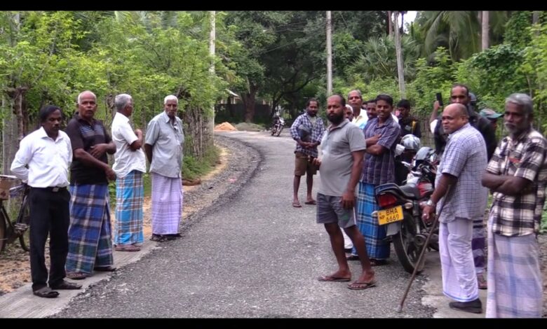 வீதி புனரமைப்பில் முறைகேடு - மக்கள் எதிர்ப்பு!