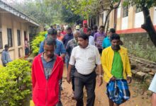 நுவரெலியாவில் பாதிக்கப்பட்ட மக்களை சந்தித்த அமைச்சர் சந்திரசேகர்!