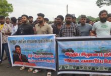 இந்திய இழுவைப் படகுகளைத் தடுக்கக் கோரி யாழில் மீனவர்கள் பாரிய போராட்டம்..!