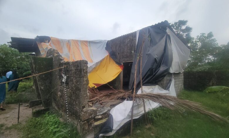 கன மழையால் உடைந்த வீடு, நாவற்குழியில் சம்பவம்!