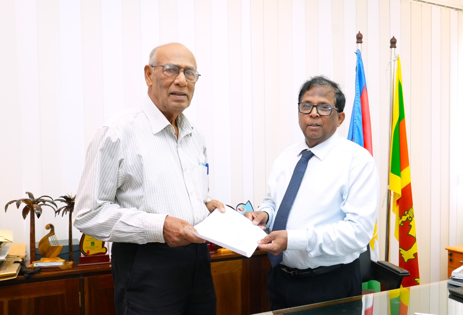 அனர்த்த நிவாரணத்துக்கு ஒரு மில்லியன் ரூபா வழங்கிய கணேதாஸ்!