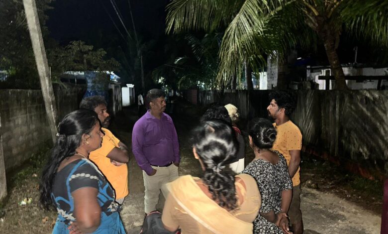 கொடிகாமம் ஆத்தியடி வீதி மக்கள் இடைத்தங்கல் முகாமில் போராட்டத்தில்!