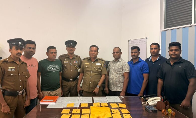 யாழ்ப்பாண நகரில் பாடசாலை மாணவன் உட்பட 10 பேர் போதைப் பொருளுடன் கைதுசெய்யப்பட்டுள்ளனர்.