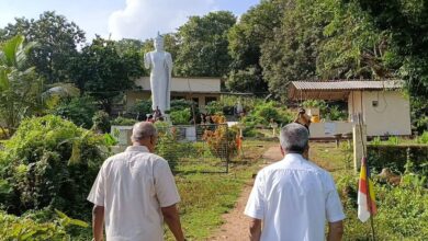 கன்னியாவிலுள்ள பிள்ளையார் கோவில் சிதைவுகளை பார்வையிட்ட சுமந்திரன்!