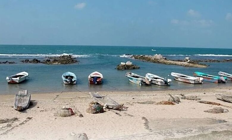 குப்பைக்காடாக காட்சியளிக்கிறது வடமராட்சி கடற்கரை