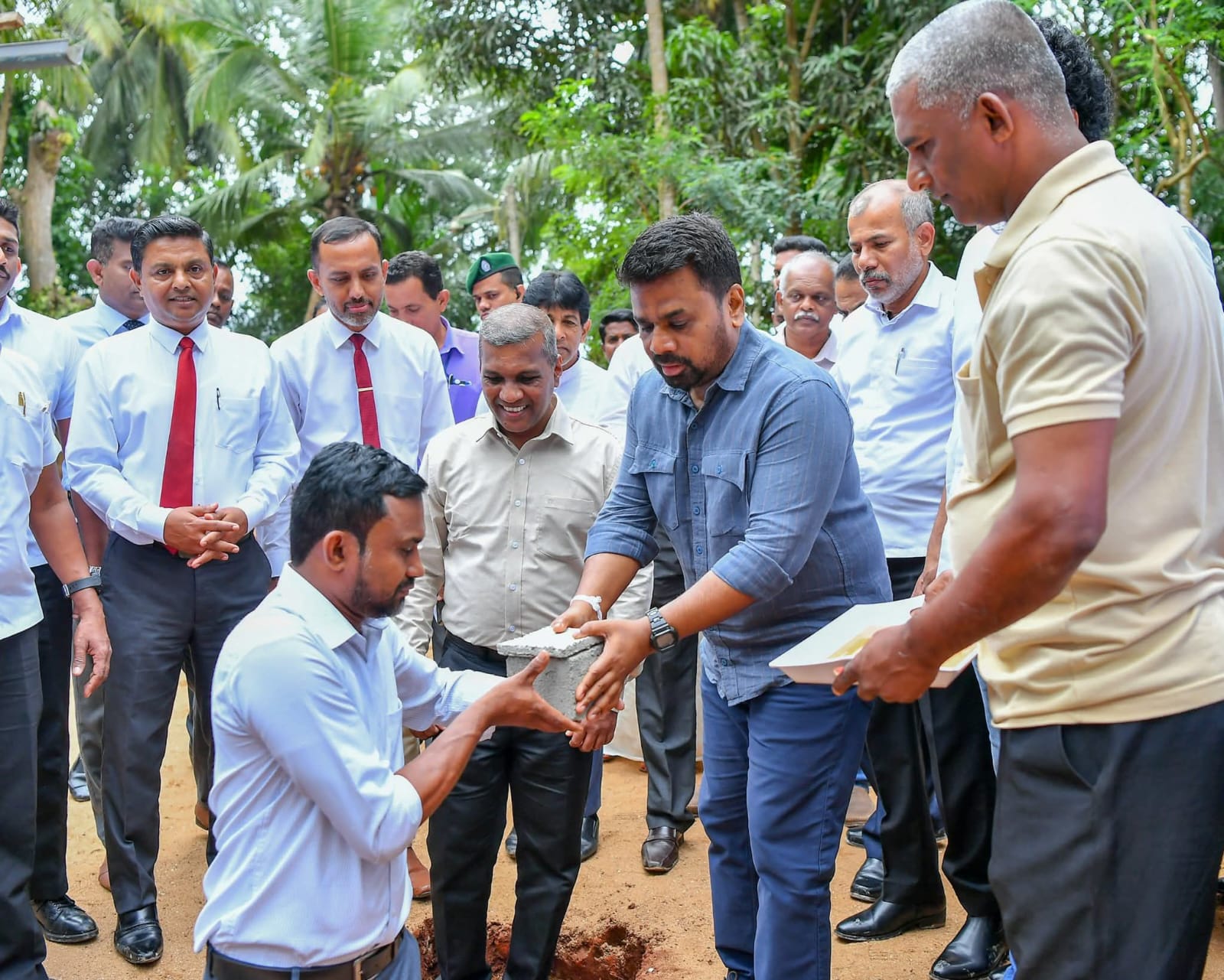 அனர்த்தத்தால் வீடுகளை இழந்தவர்களுக்கு புதிய வீடுகளை அமைக்கும் பணிகள் ஜனாதிபதி தலைமையில் இன்று ஆரம்பம்!