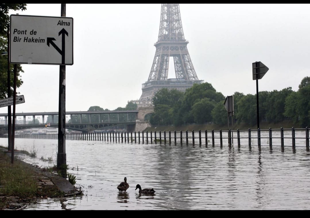 சென் நதி பெருக்கெடுப்பு -பரிசில் பல வீதிகள் மூடல்!