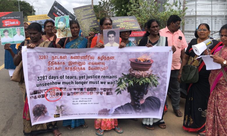 வலிந்து காணாமல் ஆக்கப்பட்டவர்களின் உறவுகளின் போராட்டம் கிளிநொச்சியில்!