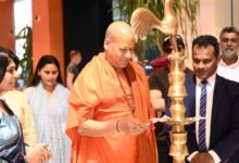 இந்தியாவின் அயோத்தி நகரிலுள்ள சிவாலயத்தின் பிரதமகுரு கைஷானந்த் கிரி மஹராஜ் உள்ளிட்ட விசேட குழுவினர் இலங்கைக்கு வந்துள்ளனர்.