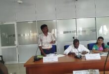 இராணுவ உணவகங்களில் பொதுமக்களுக்கு வியாபாரம் செய்வதை முற்றாக தடைசெய்ய பருத்தித்துறை பிரதேச சபையில் தீர்மானம் நிறைவேற்றப்பட்டுள்ளது.