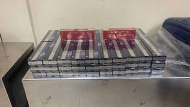 கட்டுநாயக்க விமான நிலையத்தில் வெளிநாட்டு சிகரெட்களுடன் ஒருவர் கைது!