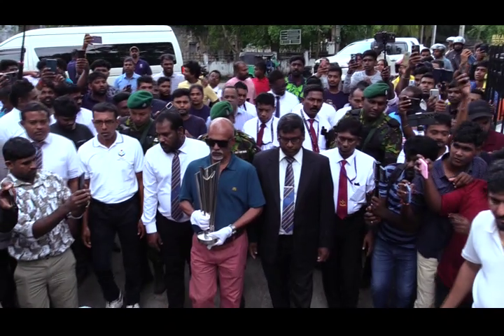 யாழுக்கு 20 க்கு 20 உலக கிண்ணம் கொண்டுவருகை!