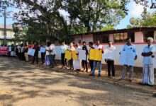 யாழ்.வட்டுக்கோட்டை வைத்தியசாலை முன்பாக போராட்டம்!