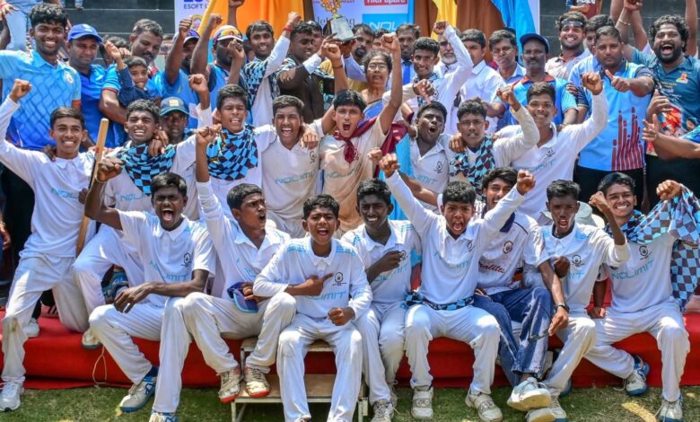 ‘வடக்கின் போர்’ கிரிக்கெட் தொடரில் யாழ் மத்திய கல்லூரி 3 விக்கெட்டுகள் வித்தியாசத்தில் வெற்றி!