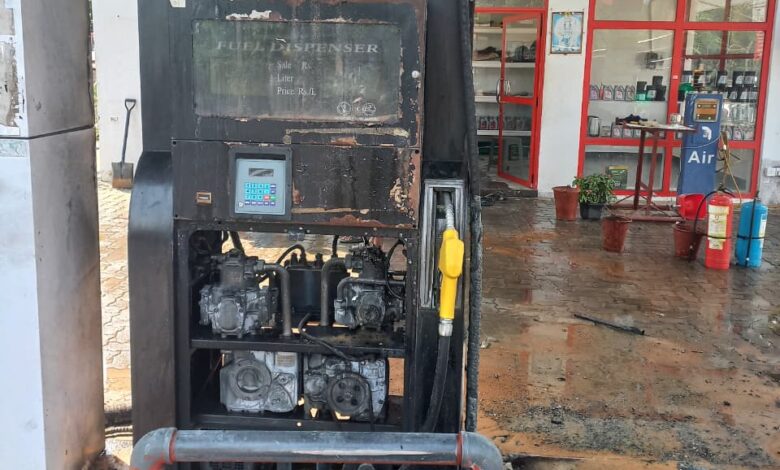 யாழ் உரும்பிராய் எரிபொருள் நிலையத்தில் தீ விபத்து