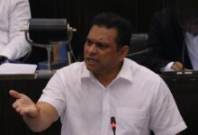 சுரேஷ் சாலே விடயத்தில் “விசித்திரமான சட்டம்” - தயாசிறி ஜயசேகர குற்றச்சாட்டு!