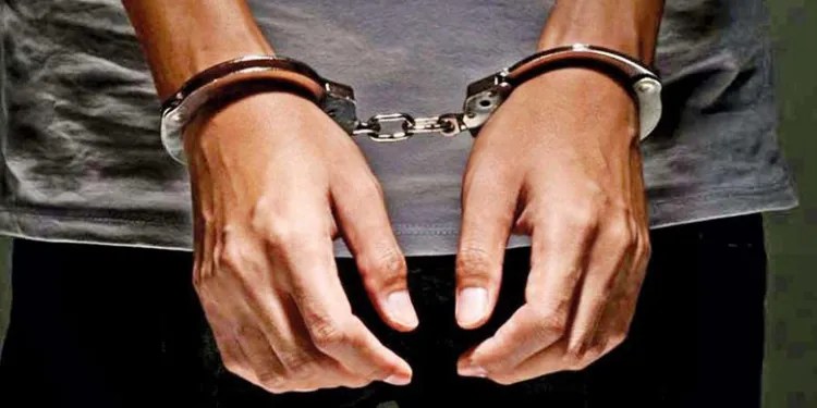 யாழ்.பல்கலையில் போதை மாத்திரை விற்ற இளைஞன் கைது!