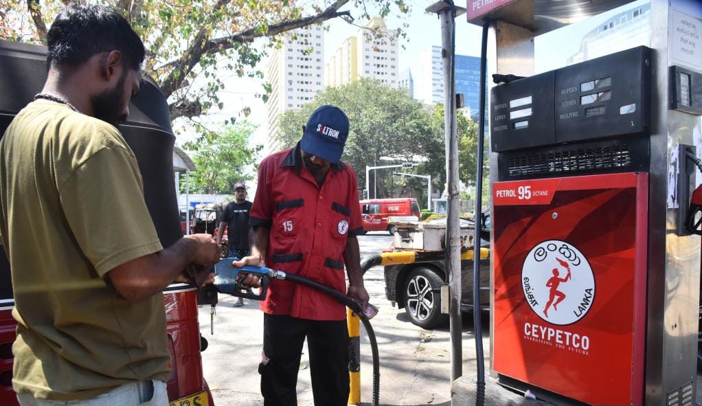 QR குறியீடு சிக்கல்களுக்கு புதிய தீர்வு: ஓவர்ரைட் வசதி அறிமுகம்!