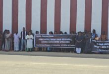 அநாகரிகமான வார்த்தைகளை பிரயோகிக்கும் தமிழ் நாடாளுமன்ற உறுப்பினர்கள், அரசியல்வாதிகளுக்கு எதிராக யாழில் போராட்டம்!