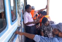 ஐம்பதிற்கும் மேற்பட்ட பயணிகளை ஏற்றாது சென்ற நெடுந்தாரகை!