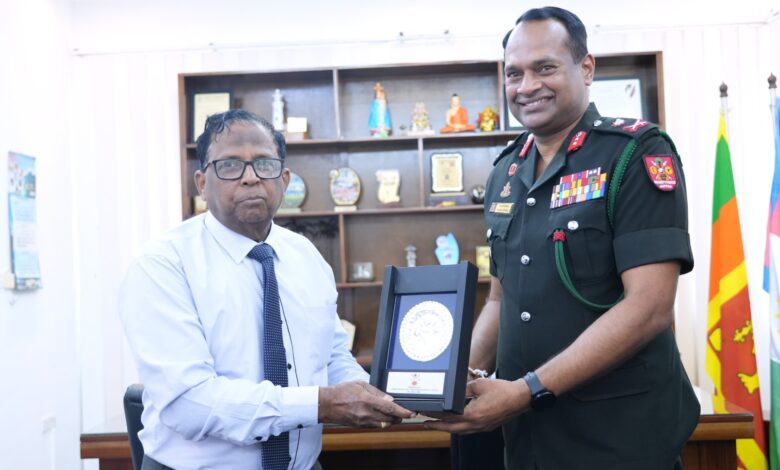 வடக்கு ஆளுநர் யாழ்.மாவட்ட புதிய கட்டளைத் தளபதி சந்திப்பு!