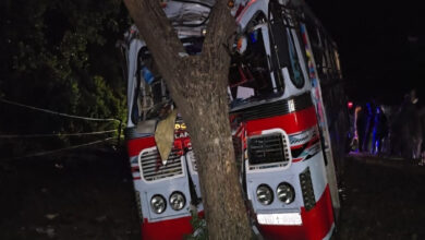 திருகோணமலையில் விபத்து : 13 பேர் படுகாயம்!