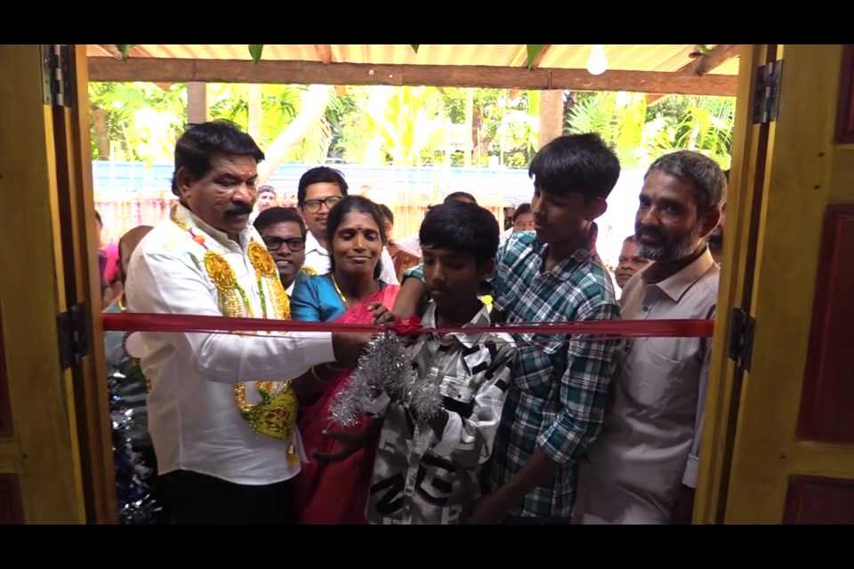 மீசாலையில் ஜனாதிபதி அடிக்கல் நாட்டிய வீடு பயனாளிகளிடம் கையளிப்பு!