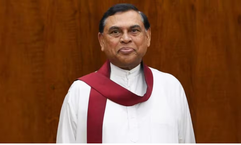 பசில் ரஜபக்ஷவிற்கு மாத்தறை நீதிமன்றம் பிடியணை!