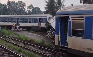 அளுத்கமவில் ரயிலுடன் முச்சக்கரவண்டி மோதியதில் சாரதி பலி!