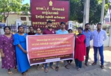 வேலையற்ற பட்டதாரிகள் யாழ்ப்பாண மாவட்ட செயலகத்தின் முன்பாக போராட்டம்!