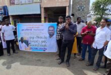 சாவகச்சேரி நகரசபை உப தவிசாளரை நீக்கியமையை கண்டித்து சாவகச்சேரியில் கடையடைப்பு போராட்டம்!