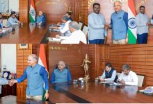 திருத்திய இந்திய வெளிநாட்டு குடியுரிமை அட்டை வழங்கிவைப்பு!