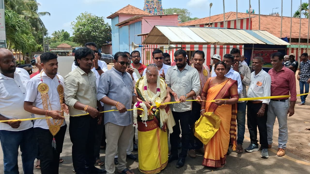 யாழ்.உரும்பிராய் கற்பகப்பிள்ளையார் கோவில் வீதி காப்பெற் வீதியாக புனரமைக்கப்பட்டு மக்களிடம் கையளிப்பு!