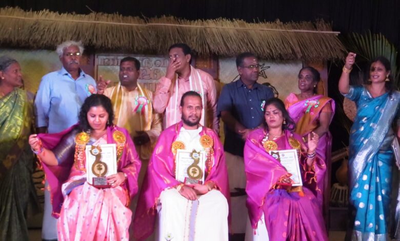 தென்மராட்சி பிரதேச செயலகமும், தென்மராட்சி பிரதேச பண்பாட்டுப் பேரவையும் இணைந்து நடாத்திய பண்பாட்டு விழா, கொடிகாமம் நட்சத்திர மஹாலில் நேற்று (02) பிற்பகலில் சிறப்பாக இடம்பெற்றது.